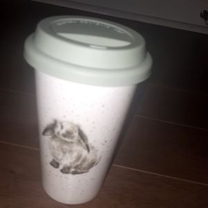 Reusable hot drink container